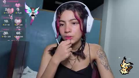 Helia Transfem and Amy online show from 10-20-25, 04:13