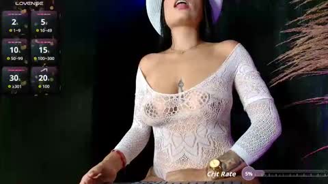 Snapshot of heliza__ chatting on 12-17-25, 11:33 Heliza online show from 12-17-25, 11:33