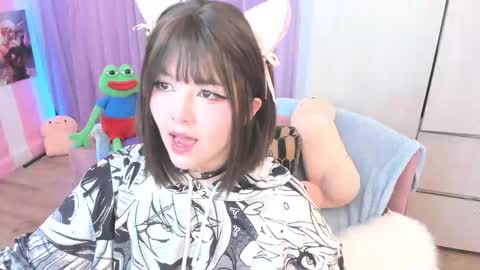 Laura online show from 11-13-25, 03:16