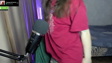 Red online show from 12-21-24, 08:21