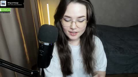 Red online show from 01-12-25, 06:49