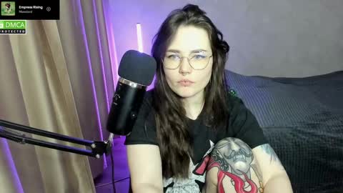 Red online show from 02-10-25, 06:13