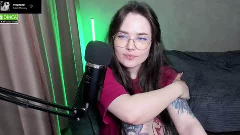 Red online show from 03-06-25, 06:05