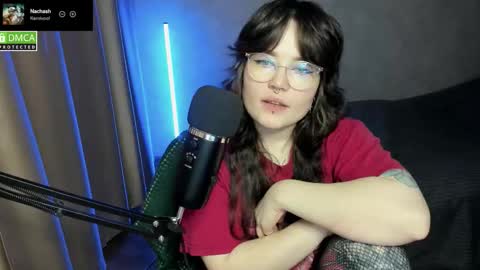 Red online show from 10-19-25, 06:19