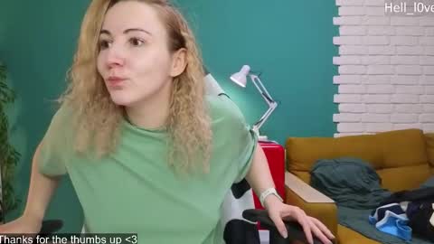 Snapshot of hell_l0ve chatting on 11-18-25, 11:03 Anastasiia online show from 11-18-25, 11:03