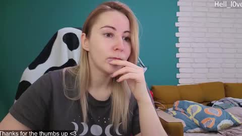 Snapshot of hell_l0ve chatting on 11-24-25, 05:40 Anastasiia online show from 11-24-25, 05:40