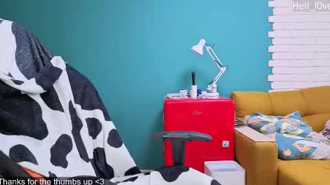 Snapshot of hell_l0ve chatting on 11-28-25, 08:39 Anastasiia online show from 11-28-25, 08:39