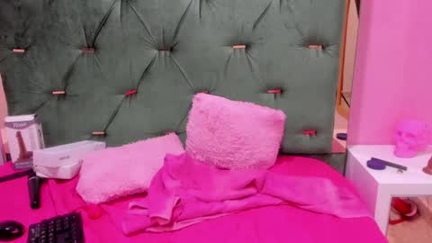 Hellen  online show from 12-16-24, 05:11