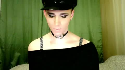 Snapshot of hellenspellman chatting on 02-25-25, 11:55 Helen Spellman online show from 02-25-25, 11:55