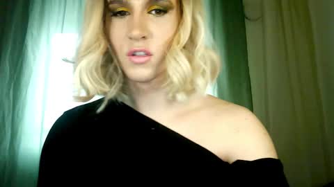 Snapshot of hellenspellman chatting on 03-10-25, 05:43 Helen Spellman online show from 03-10-25, 05:43