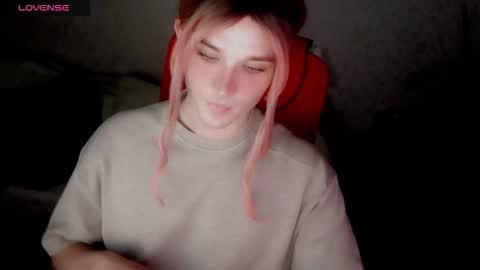 Snapshot of hellenspellman chatting on 09-28-25, 04:01 Helen Spellman online show from 09-28-25, 04:01