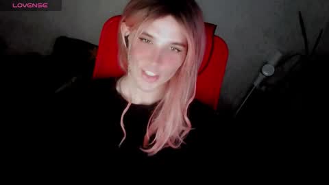 Snapshot of hellenspellman chatting on 10-12-25, 03:11 Helen Spellman online show from 10-12-25, 03:11