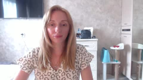 Snapshot of hellokittykaty chatting on 06-29-26, 10:15 Victory online show from 06-29-26, 10:15