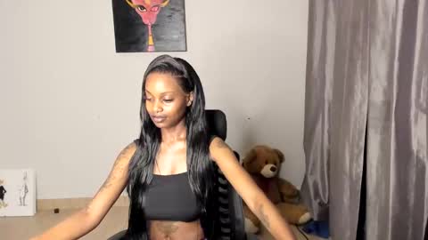 Snapshot of hellotitty_ chatting on 02-14-25, 02:07 Sandy online show from 02-14-25, 02:07