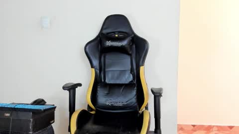 Snapshot of hellstar_team chatting on 11-01-25, 09:17 Star and Andy online show from 11-01-25, 09:17