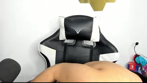 heluehorny13 online show from 12-24-24, 08:22