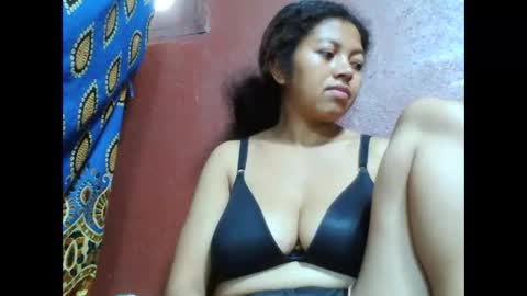 Snapshot of henitsaldy chatting on 10-01-25, 08:20 henitsaldy online show from 10-01-25, 08:20