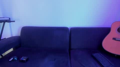 henrik_senn online show from 11-24-25, 01:27