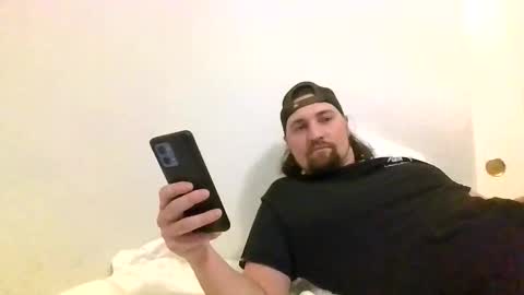 Snapshot of henryjackk chatting on 12-16-25, 01:54 HenryJackk online show from 12-16-25, 01:54