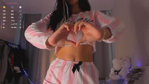 Batwoman online show from 11-07-25, 03:06