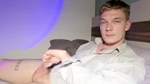 Snapshot of hercules__ chatting on 06-22-26, 05:32 Gregblonde Alextattoo online show from 06-22-26, 05:32