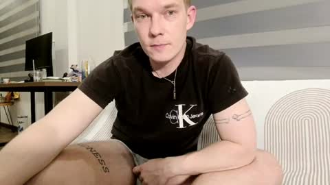 Snapshot of hercules__ chatting on 06-23-26, 03:32 Gregblonde Alextattoo online show from 06-23-26, 03:32