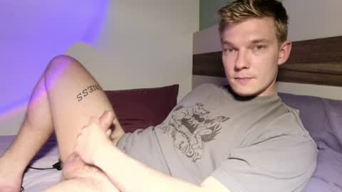 Snapshot of hercules__ chatting on 06-28-26, 05:41 Gregblonde Alextattoo online show from 06-28-26, 05:41