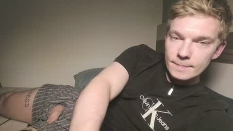 Snapshot of hercules__ chatting on 07-17-26, 04:12 Gregblonde Alextattoo online show from 07-17-26, 04:12