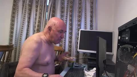 mature online show from 01-01-25, 09:07