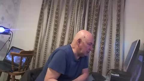 mature online show from 01-20-25, 07:04