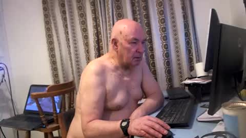 mature online show from 02-26-25, 06:58