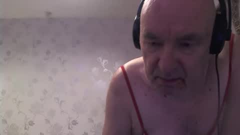 mature online show from 10-07-25, 03:04