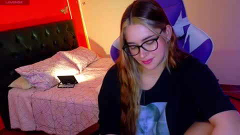 hermione_blonde online show from 02-17-26, 04:13