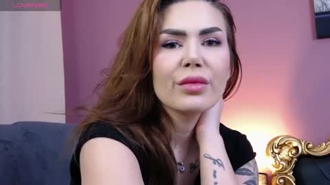 Snapshot of hessahessy chatting on 12-17-24, 10:34 Hessy online show from 12-17-24, 10:34