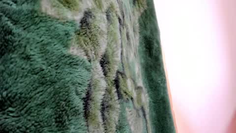 Snapshot of hesttia_ chatting on 09-28-25, 10:04 hesttia_ online show from 09-28-25, 10:04