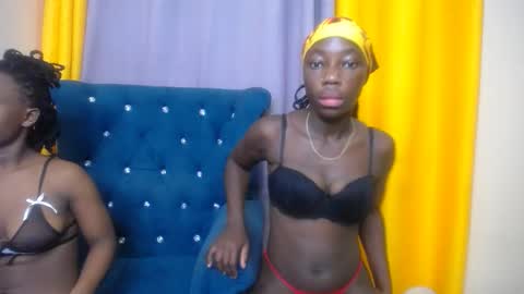 Snapshot of hevyn_sweetness chatting on 11-01-25, 02:13 Hevyn online show from 11-01-25, 02:13