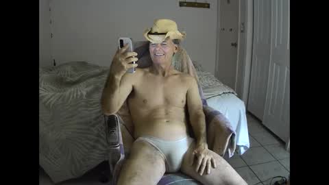 Snapshot of hewes1 chatting on 02-06-25, 09:22 hewes1 online show from 02-06-25, 09:22