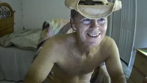 Snapshot of hewes1 chatting on 02-11-25, 09:42 hewes1 online show from 02-11-25, 09:42