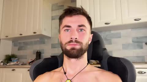 Arnold online show from 11-15-25, 09:11