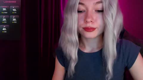  Nora  online show from 12-17-24, 11:38