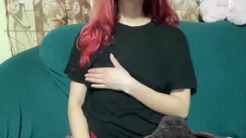 Snapshot of heybluebabe chatting on 02-04-25, 07:07 Blue  online show from 02-04-25, 07:07