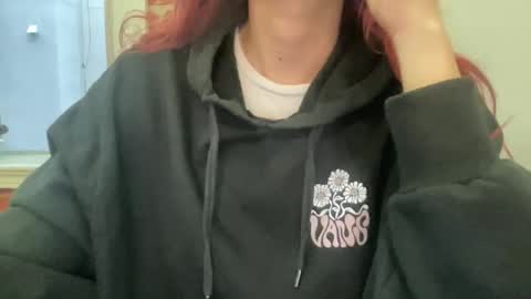 Snapshot of heybluebabe chatting on 02-13-25, 03:56 Blue  online show from 02-13-25, 03:56