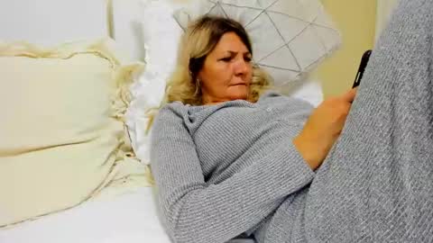 Heyheygrey online show from 02-03-25, 01:19