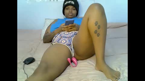 Snapshot of heyybanan chatting on 02-21-25, 09:13 heyybanan online show from 02-21-25, 09:13