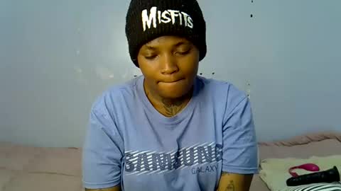 Snapshot of heyybanan chatting on 02-25-25, 10:37 heyybanan online show from 02-25-25, 10:37