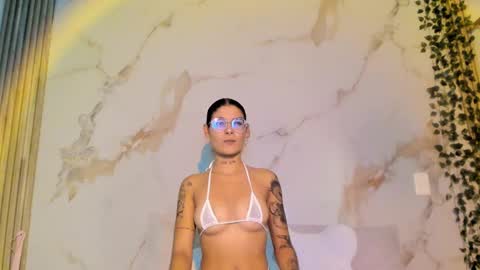 Snapshot of heyyo1808 chatting on 09-19-25, 07:58 heyyo1808 online show from 09-19-25, 07:58