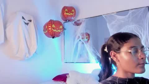 Snapshot of heyyo1808 chatting on 10-22-25, 10:42 heyyo1808 online show from 10-22-25, 10:42