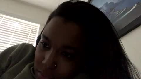 Snapshot of heyyou301990 chatting on 10-28-25, 06:10 heyyou301990 online show from 10-28-25, 06:10