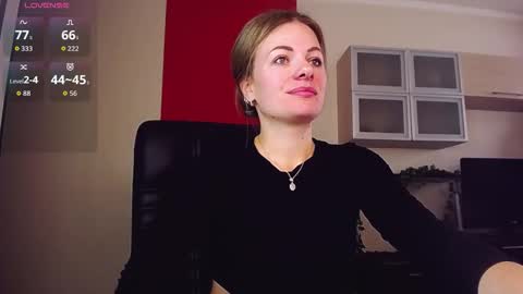 Lina online show from 10-23-25, 08:46