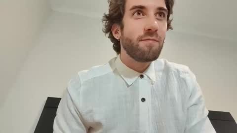 Snapshot of hiddengaze chatting on 02-16-26, 05:14 HiddenGaze online show from 02-16-26, 05:14